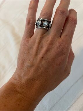 JGD Sterling Silver with Pearl Women's Ring